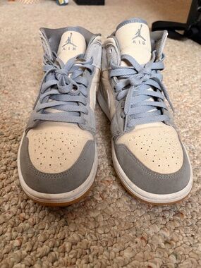 Air Jordan 1 Mid SE 'Coconut Milk Particle Grey'